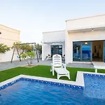 The Pool Villa - Tanuf