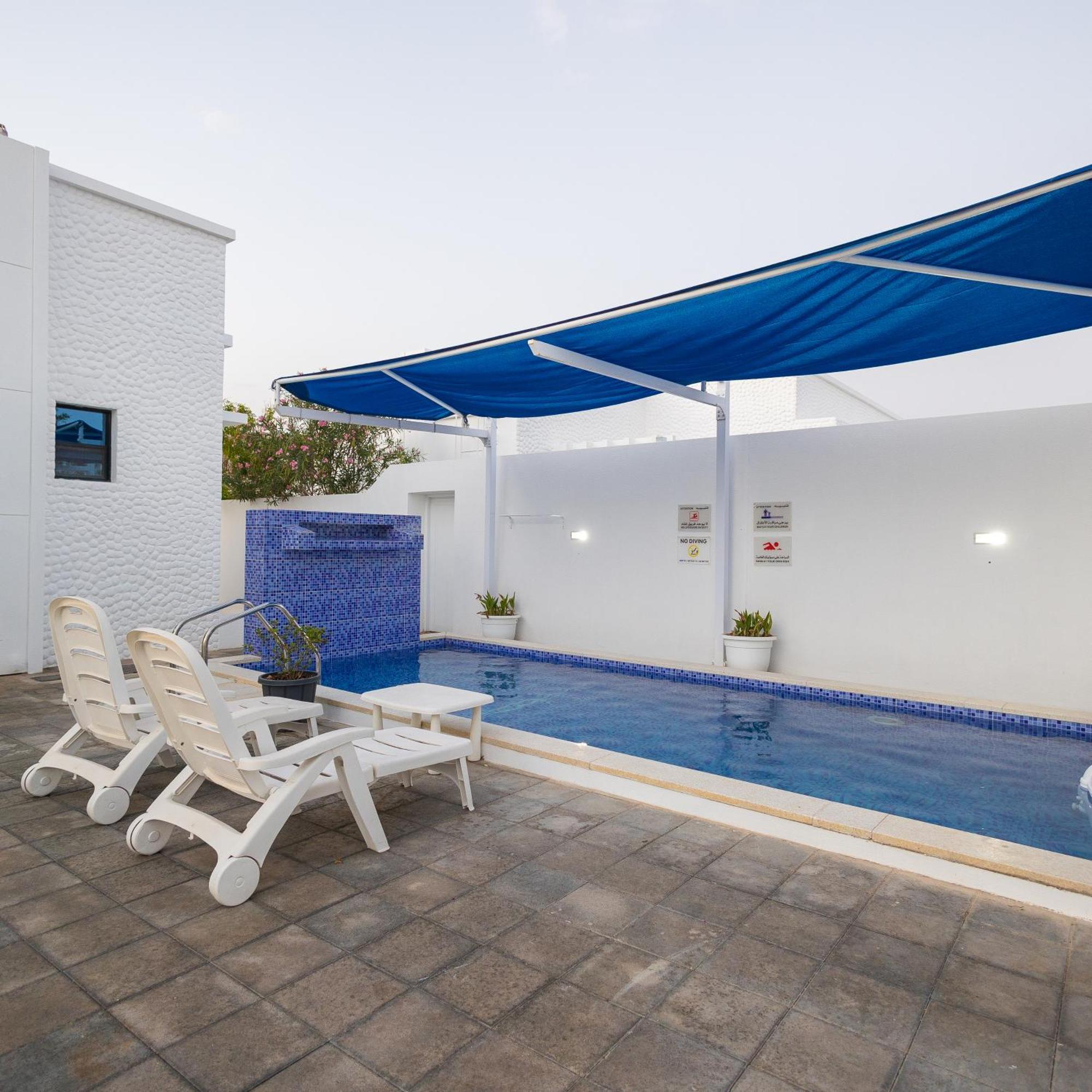 The Pool - Tanuf